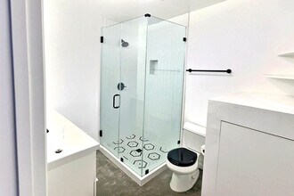 946 N Avenue 50, Unit 946 in Los Angeles, CA - Building Photo - Building Photo