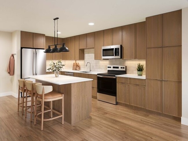 Bellamy Minnetonka in Hopkins, MN - Building Photo - Building Photo