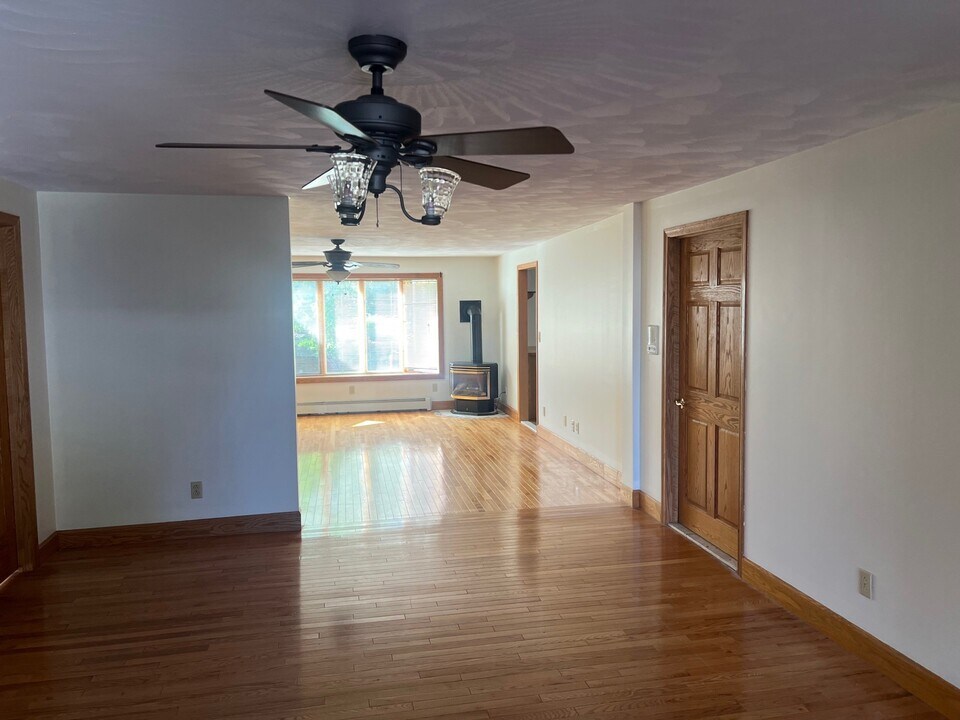 515 W Court St, Unit 1 Downstairs in Rome, NY - Building Photo