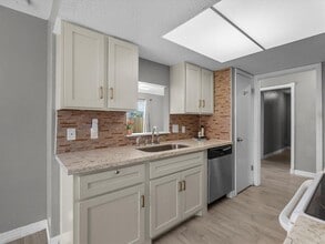 11731 Flushing Meadows Dr in Houston, TX - Building Photo - Building Photo