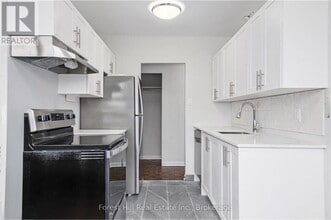 176 EIGHTH St in Collingwood, ON - Building Photo - Building Photo