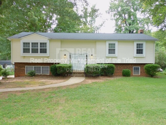 property at 284 Longmeadow Dr