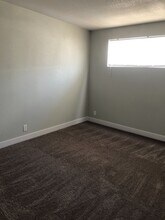 5117 E Sun Valley Dr in Las Vegas, NV - Building Photo - Building Photo