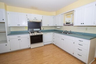 517 E 2nd St in Rolla, MO - Building Photo - Building Photo