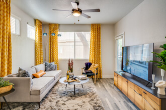 Broadstone Tempe Station in Tempe, AZ - Building Photo - Interior Photo