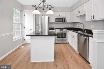 8534 Pine Meadows Dr in Odenton, MD - Building Photo - Building Photo