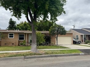 3203 Marwick Ave in Long Beach, CA - Building Photo - Building Photo