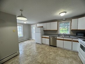 26 Atlantic Ave, Unit 26 in Old Orchard Beach, ME - Building Photo - Building Photo