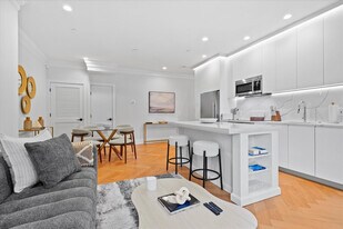 2634 39th St NW in Washington, DC - Building Photo