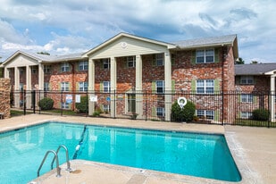 Columbia Crossing in Columbia, MO - Building Photo