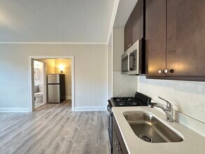 3335 W Diversey Ave in Chicago, IL - Building Photo - Building Photo