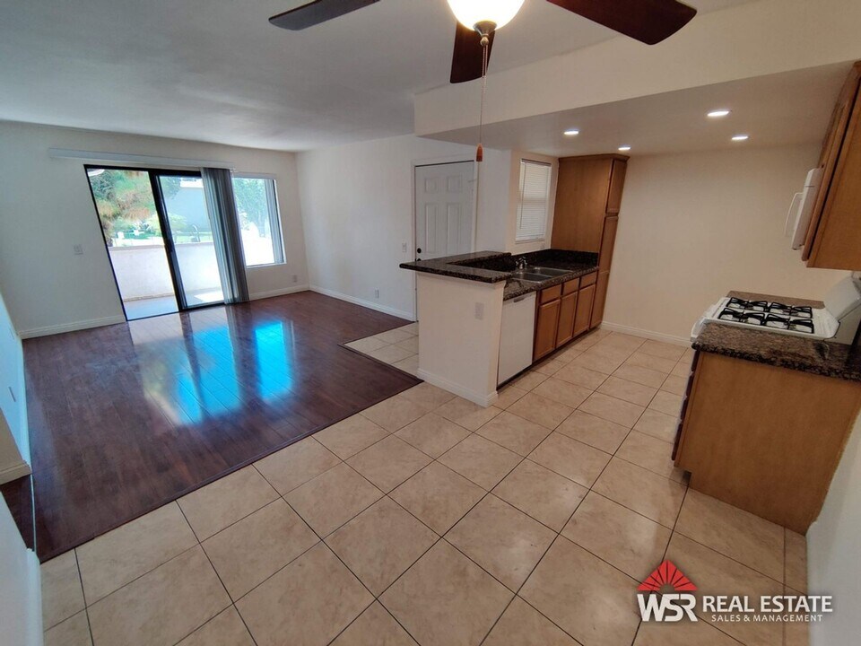 1327 Massachusetts Ave in Riverside, CA - Building Photo