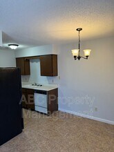 1208 W Bishop Dr in Rogers, AR - Building Photo - Building Photo