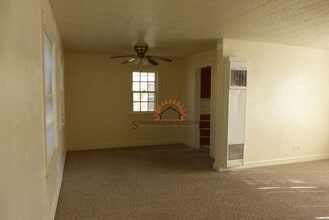 1413 Axtell St in Clovis, NM - Building Photo - Building Photo