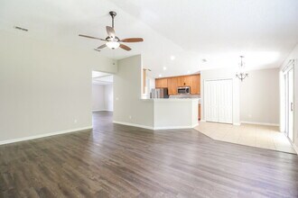 6602 River Falls Dr in Jacksonville, FL - Building Photo - Building Photo