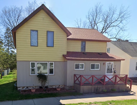 property at 913 S 8th Ave