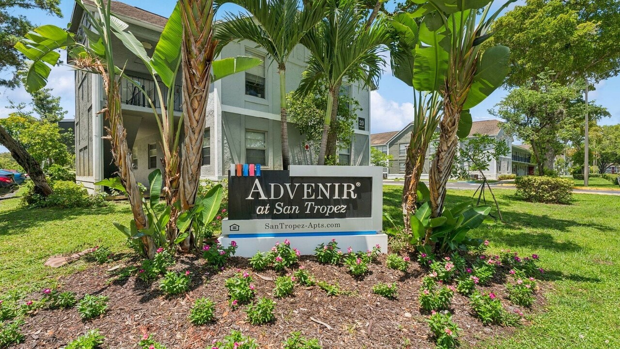 Advenir at San Tropez in Pembroke Pines, FL - Foto de edificio