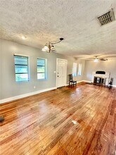 201 Jennie Jewel Dr in Orlando, FL - Building Photo - Building Photo