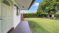 592 NE 150th St in Miami, FL - Building Photo - Building Photo