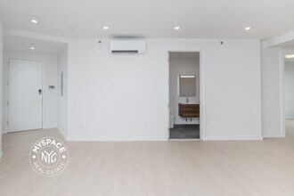 280 Meeker Ave, Unit 806 in Brooklyn, NY - Building Photo - Building Photo