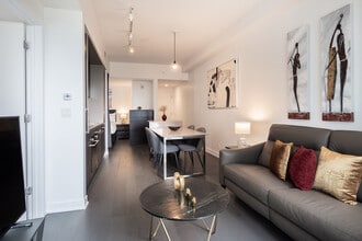 1080 Rue Stanley in Montréal, QC - Building Photo - Building Photo