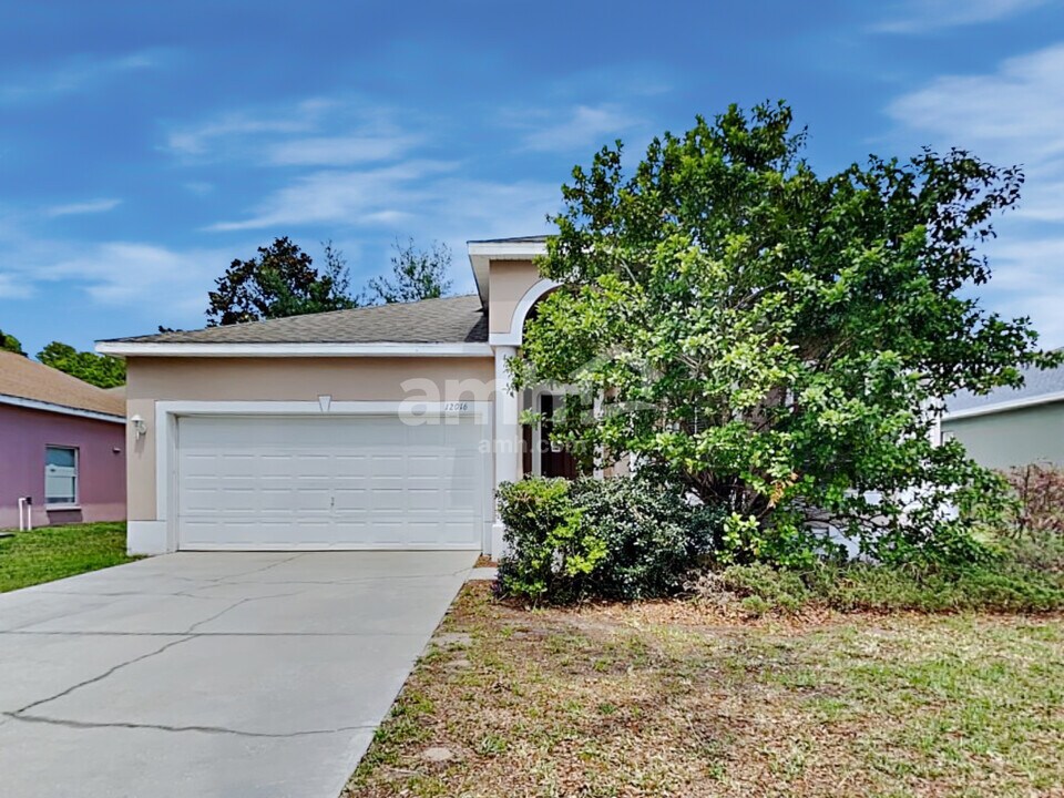 12016 Tasha Ct in New Port Richey, FL - Building Photo