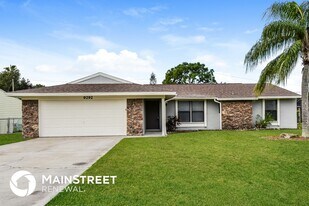 9292 Mooring Cir in Ft. Myers, FL - Building Photo