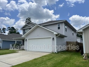 5862 Blackhorse Cir in Pensacola, FL - Building Photo - Building Photo