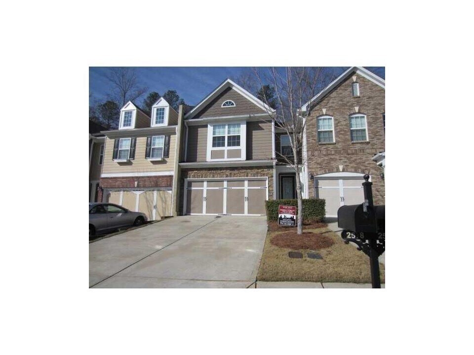 2578 Pierce Brennen Ct NE in Lawrenceville, GA - Building Photo