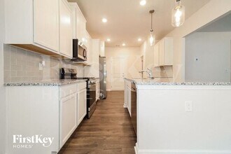 400 Ashborne Ln in Simpsonville, SC - Building Photo - Building Photo