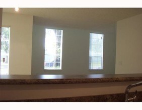 1335 Crystal Way-Unit -M in Delray Beach, FL - Foto de edificio - Building Photo