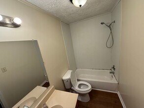 37 Burnham Rd in Newnan, GA - Building Photo - Building Photo