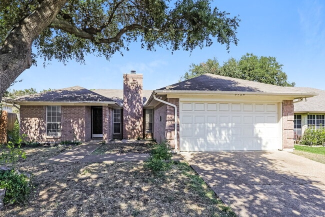property at 3724 Clear Brook Cir