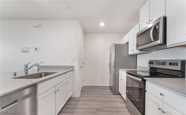 6956 Honor Hl St in Las Vegas, NV - Building Photo - Building Photo