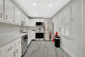 1301 NE 191st St in Miami, FL - Building Photo - Building Photo