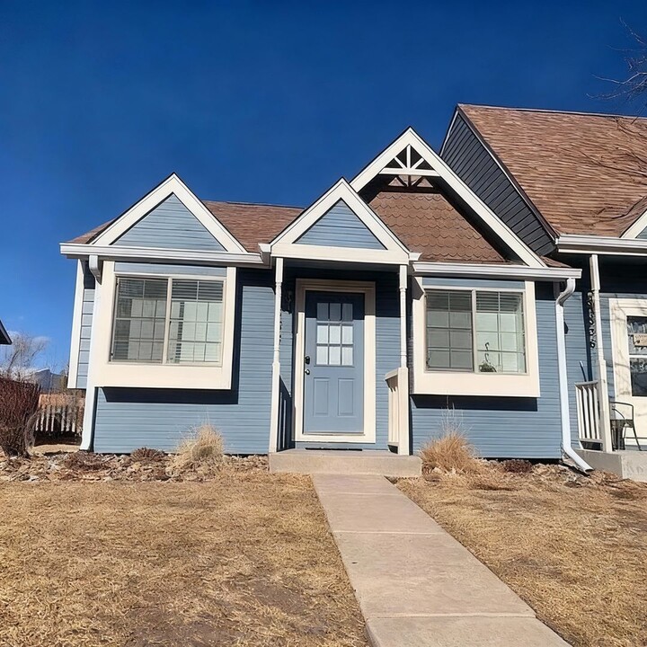 838 London Green Way in Colorado Springs, CO - Building Photo