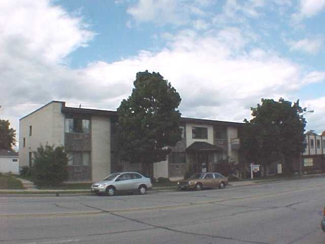 6914 W Lincoln Ave in West Allis, WI - Building Photo - Building Photo