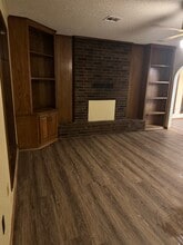 323 S Shurley St in Sallisaw, OK - Foto de edificio - Building Photo