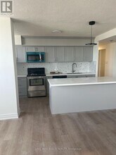 5580-5580 Sheppard Ave E in Toronto, ON - Building Photo - Building Photo