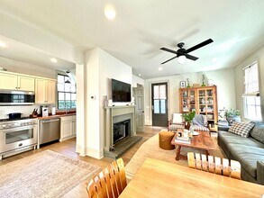 9 Bogard St in Charleston, SC - Building Photo - Building Photo