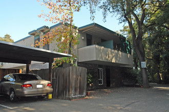 Five Mile House Apartments in Stockton, CA - Building Photo - Building Photo