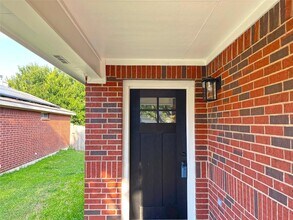 5201 Bantom Woods Bend in Austin, TX - Building Photo - Building Photo