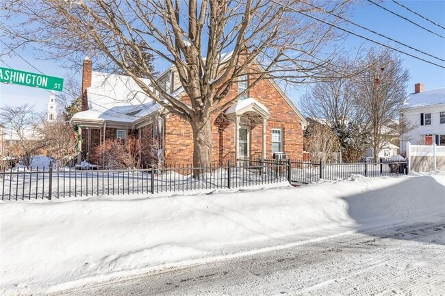 31 Washington St in Warren, RI - Building Photo - Building Photo