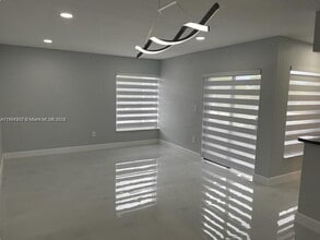 17500 NW 68th Ave in Hialeah, FL - Building Photo - Building Photo