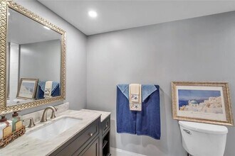 5220 Brittany Dr S, Unit 507 in St. Petersburg, FL - Building Photo - Building Photo