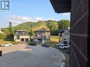 106 Sebastian St in Blue Mountains, ON - Building Photo - Building Photo