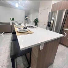 1033 Bowie Ln in La Belle, FL - Building Photo - Building Photo