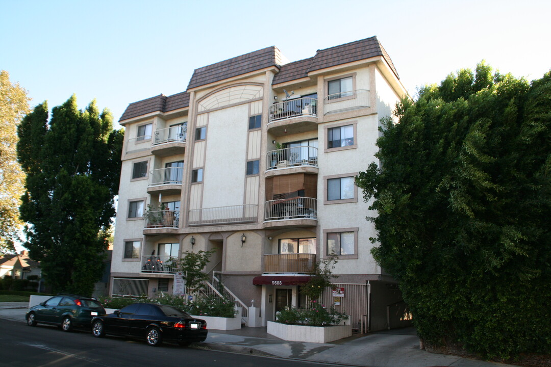 St. Clair Apartments in Valley Village, CA - Building Photo