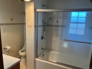 508 Chamberlin St in East Meadow, NY - Building Photo - Building Photo