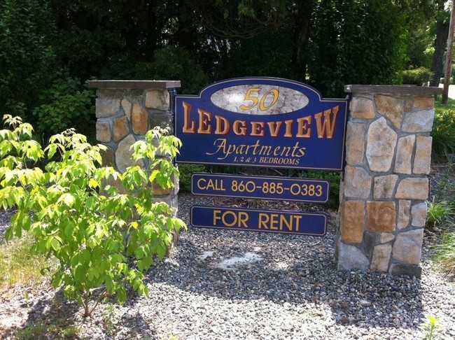 Ledgeview Apartments